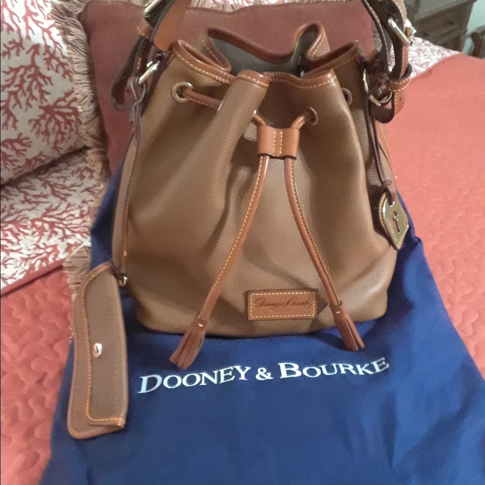Hand bag